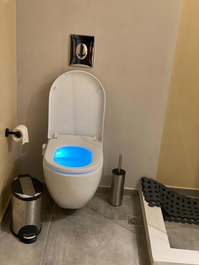شقة Papaduke House كاليفيس المظهر الخارجي الصورة