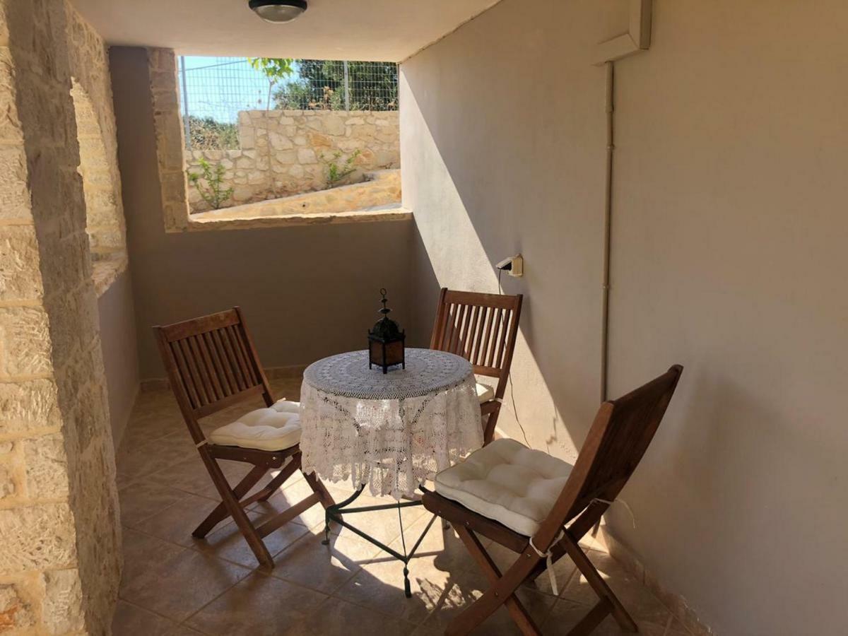 شقة Papaduke House كاليفيس المظهر الخارجي الصورة